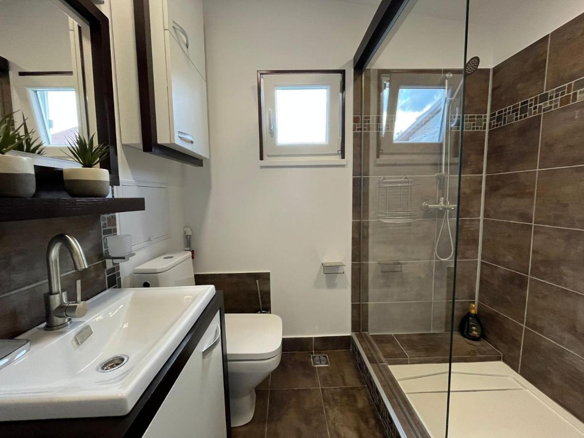 Charmante Petite Maison Transylvanie Villa Săcele Esterno foto